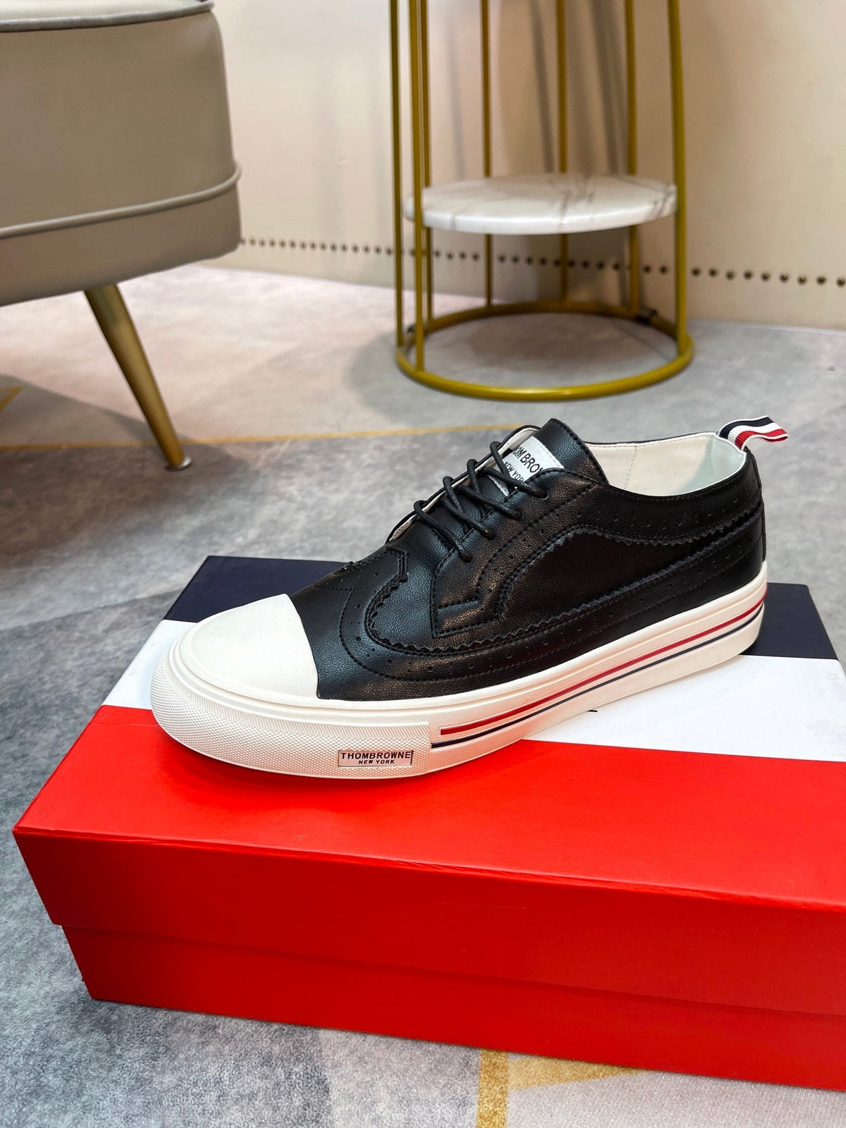 Men's casual shoes