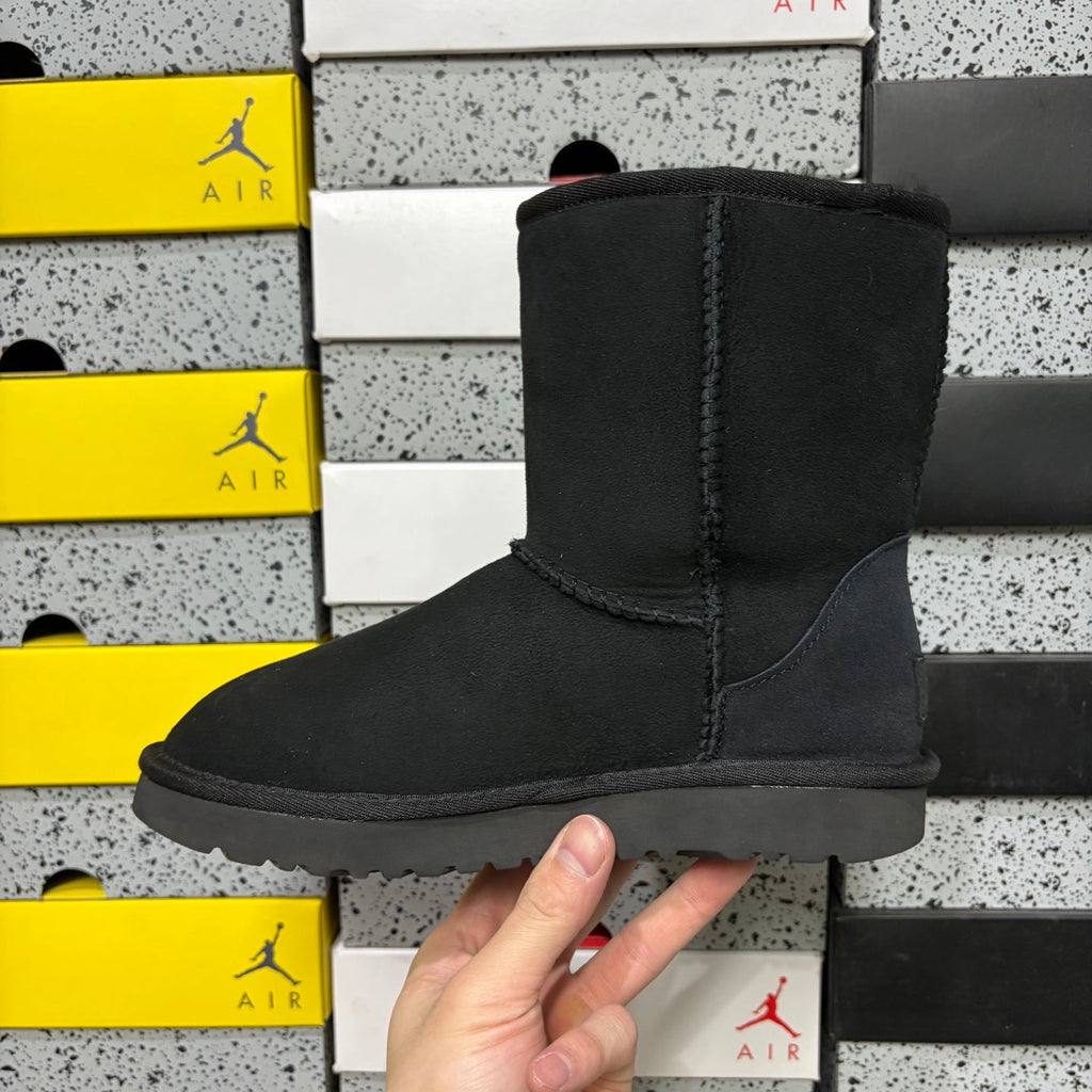 UGG Kallen Lace Classic Short Boot – Suede Boot with Shearling Lining, Tonal Back Seam & All-Black Classic Sole in Black