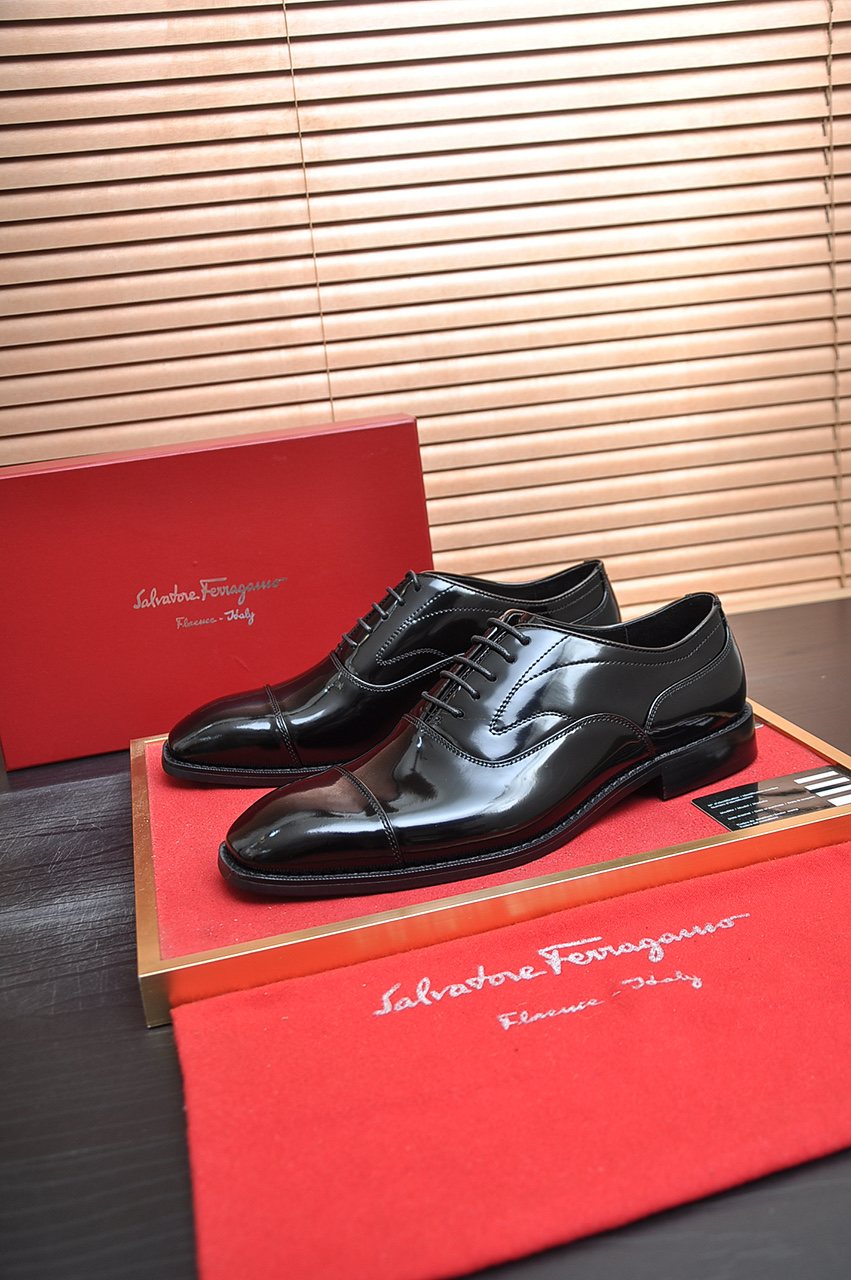 Salvatore Ferragamo Black Cap-Toe Lace-Up Dress Shoes