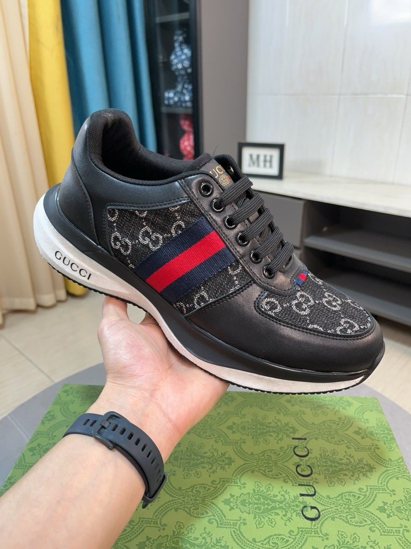 Gucci Patterned Stripe Lace-Up Sneakers