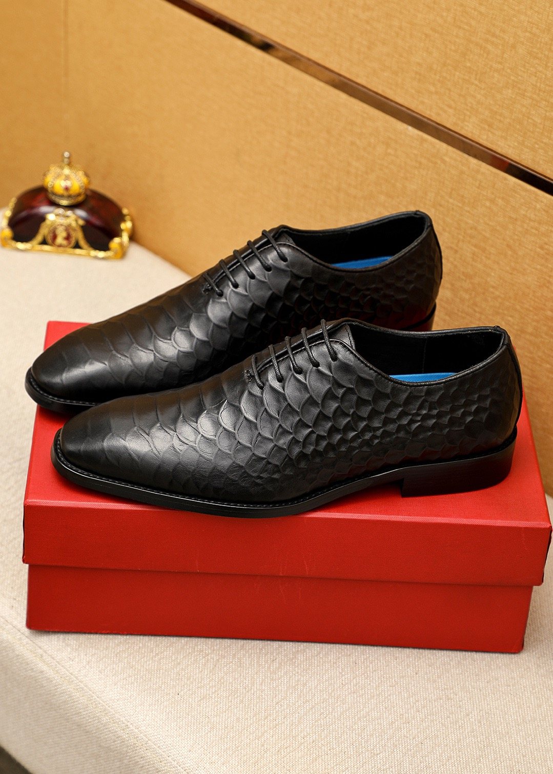 Ferragamo Men's Textured Lace-Up Dress Shoes